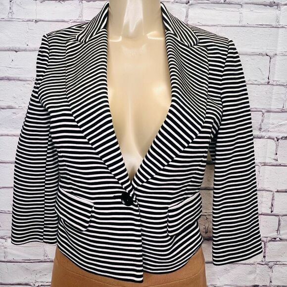 BCBGMAXAZRIA Natalia Black & White Striped Single Breasted Blazer Size Small - Picture 1 of 5